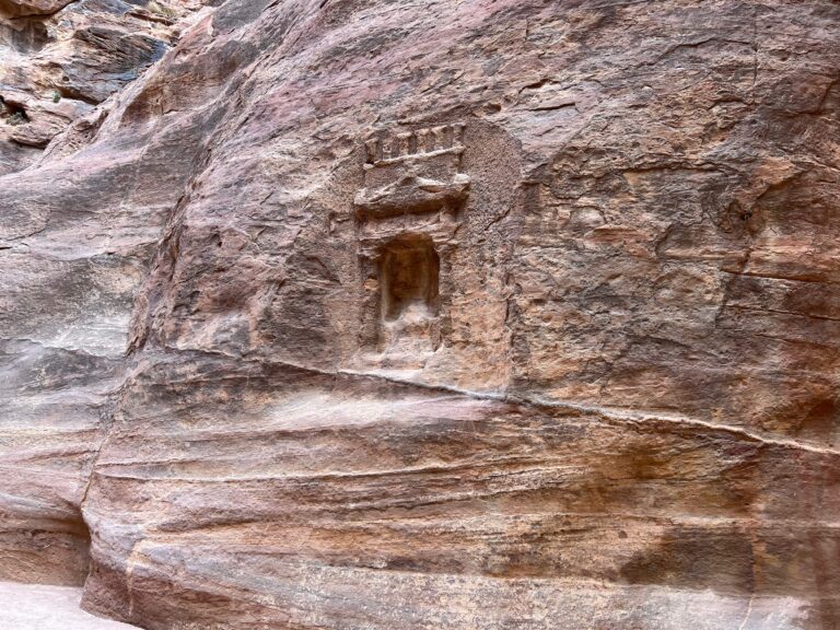 Altar tallado Siq - Petra