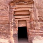 Tumba - Petra