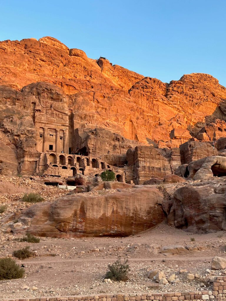 Tumba de la Urna - Petra