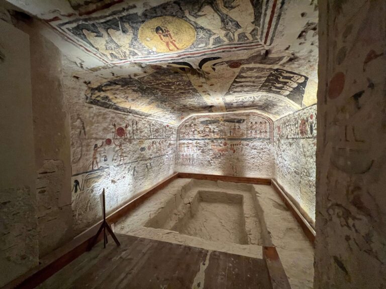 Interior tumba Ramses IX - Valle de los Reyes
