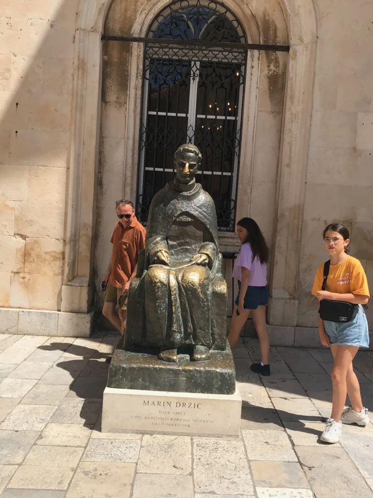 Monumento Marin Držić - Dubrovnik