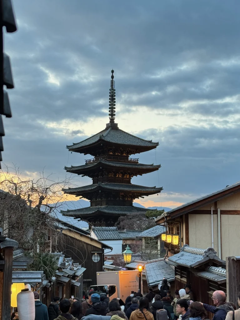 Ninenzaka Str
