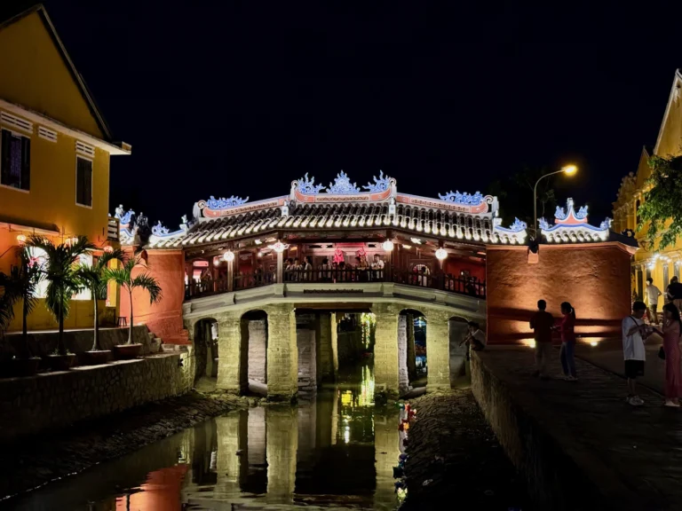 Chùa Cầu
